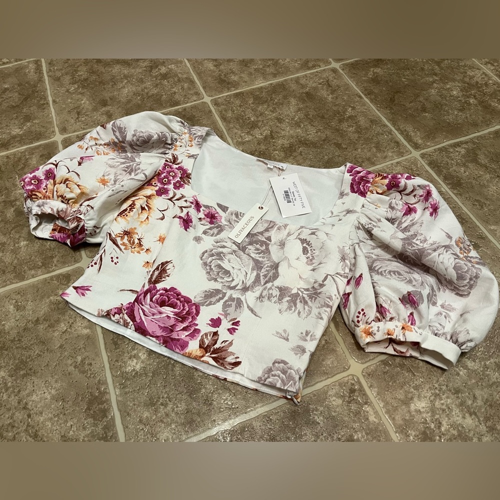 NWT Boutique Floral Zip-up Top - Size M
